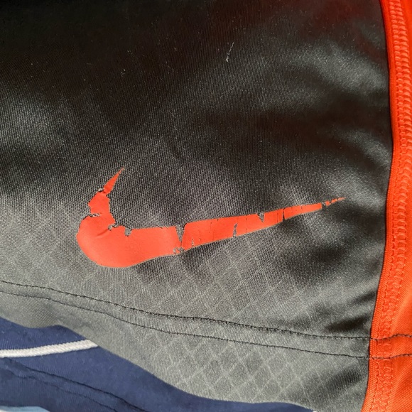 Men’s Large Gray Nike Dri-Fit Shorts - Picture 4 of 5